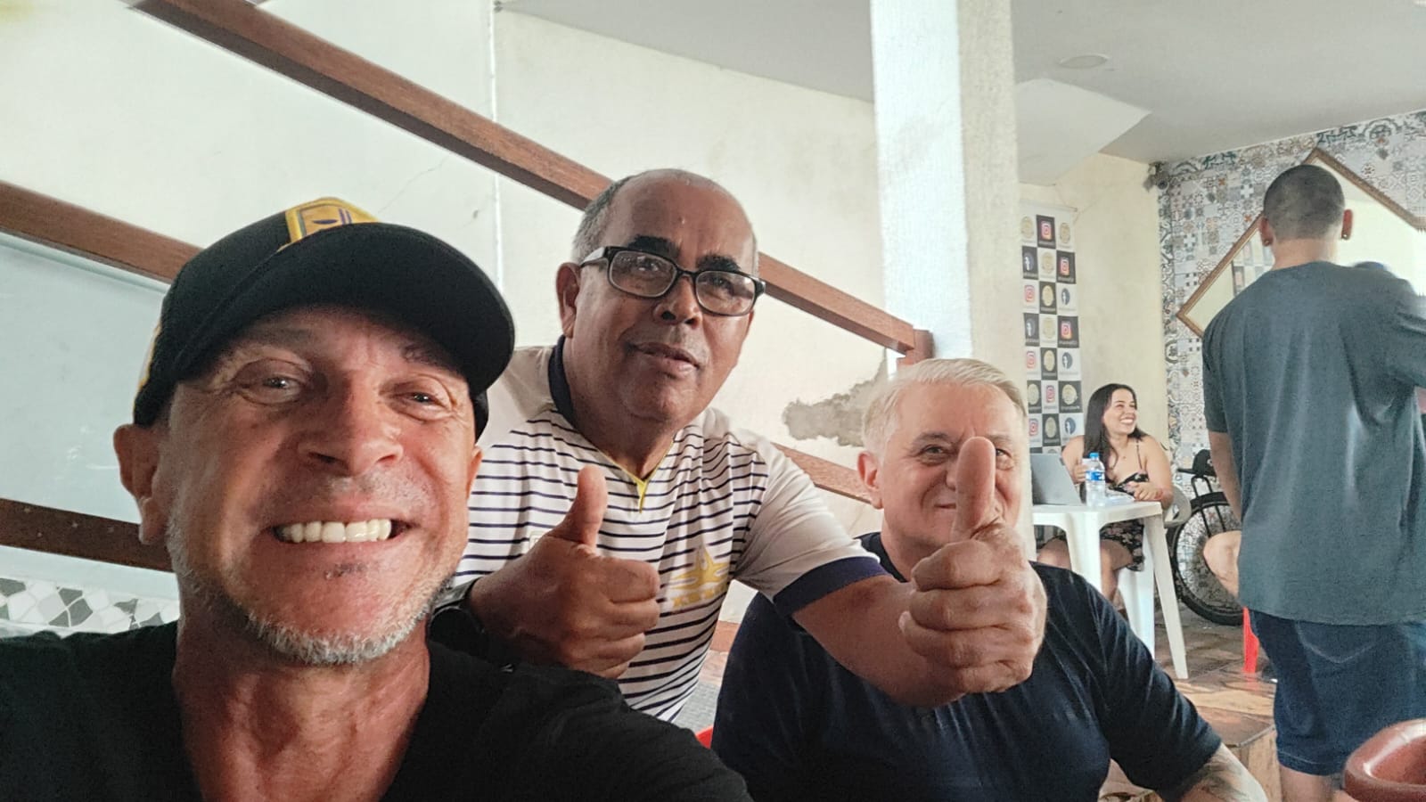 Família reunida no evento beneficente